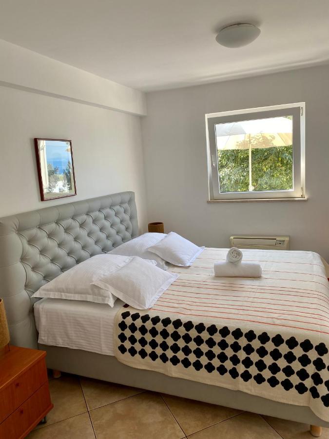 Apartments Villa Medic Brela Eksteriør billede