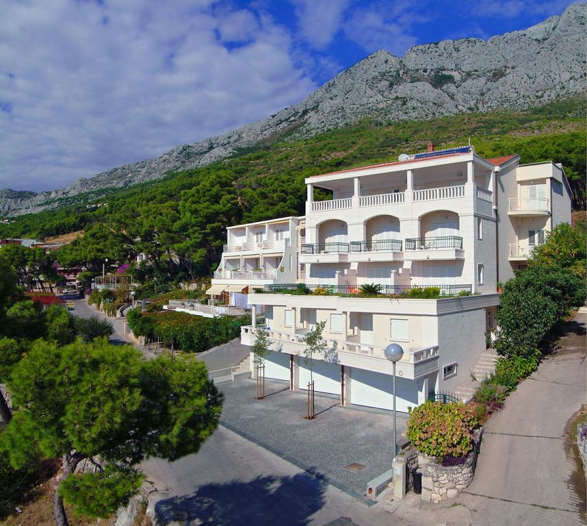Apartments Villa Medic Brela Eksteriør billede