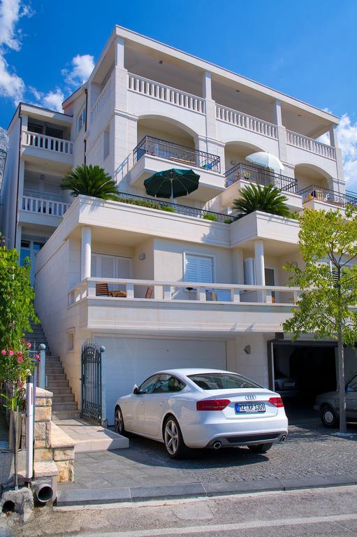 Apartments Villa Medic Brela Eksteriør billede